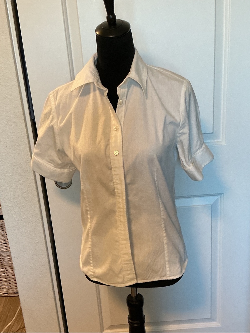 Carolina Herrera Short-Sleeve Button-Down Shirt 6